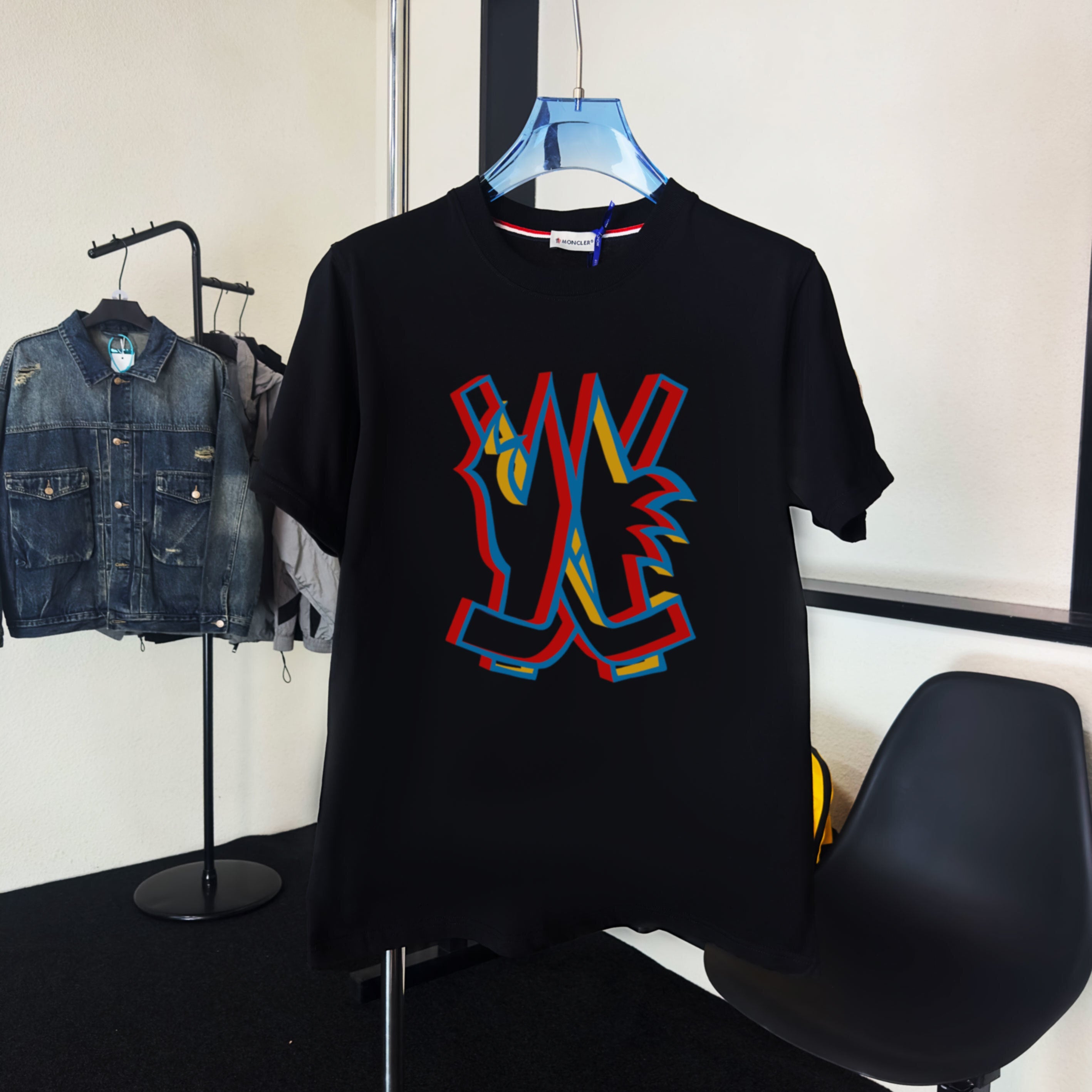 M - TSHIRT