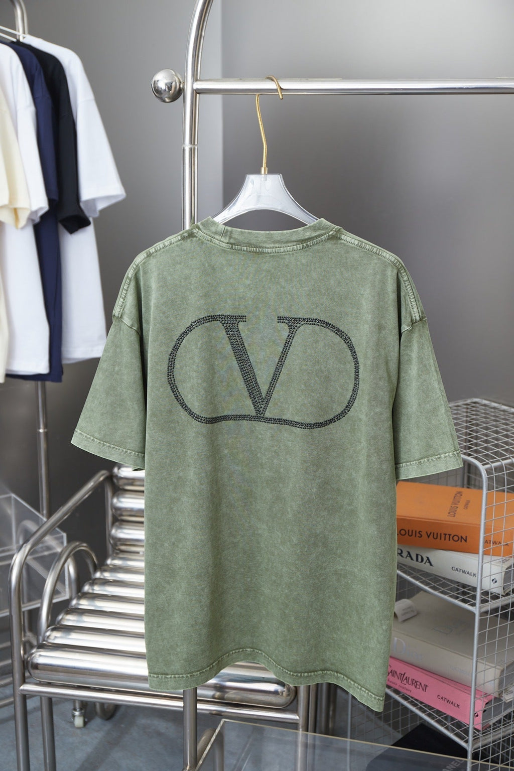 V - TSHIRT VIP
