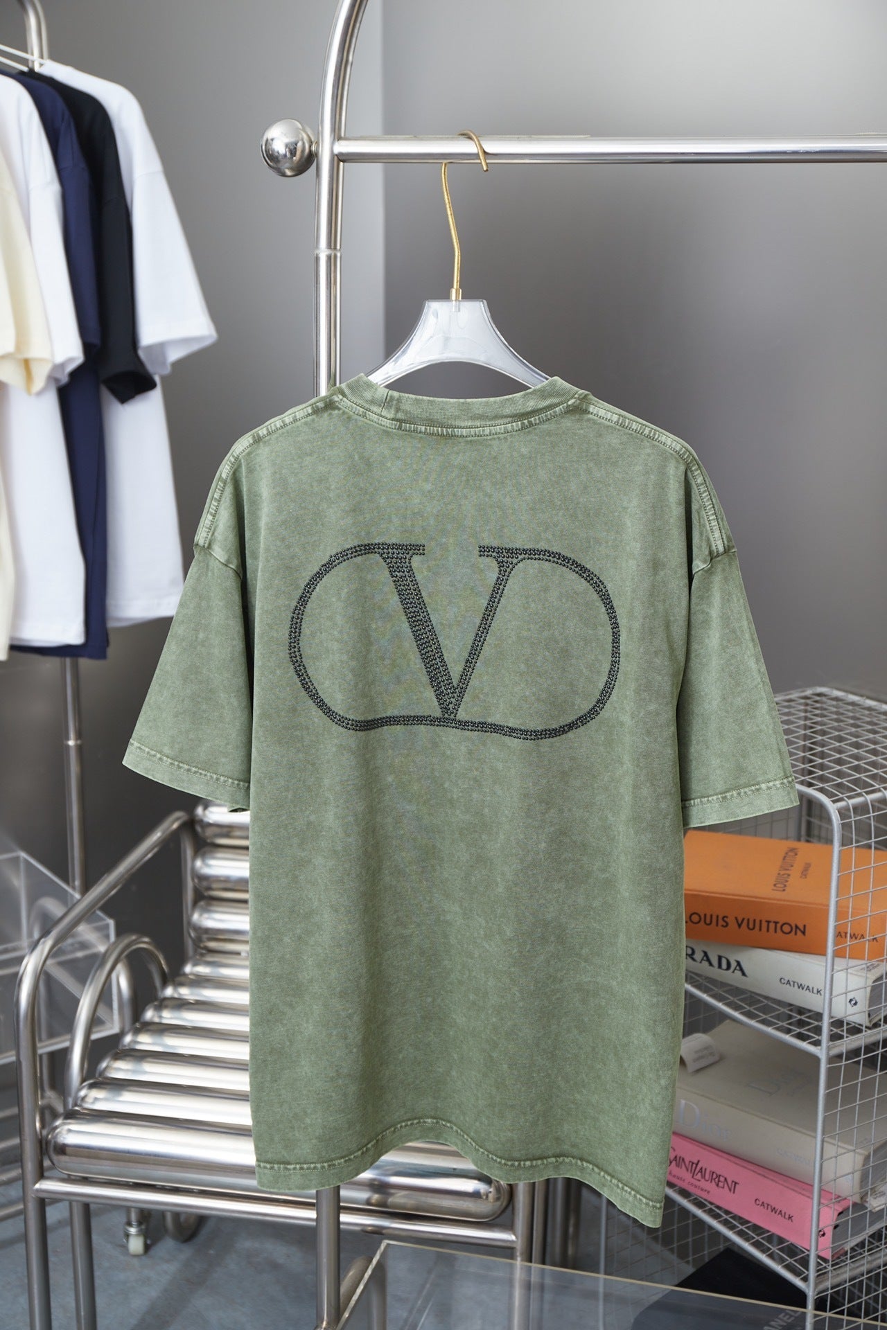 V - TSHIRT VIP