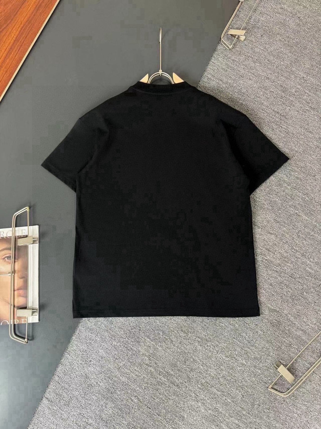 V - TSHIRT