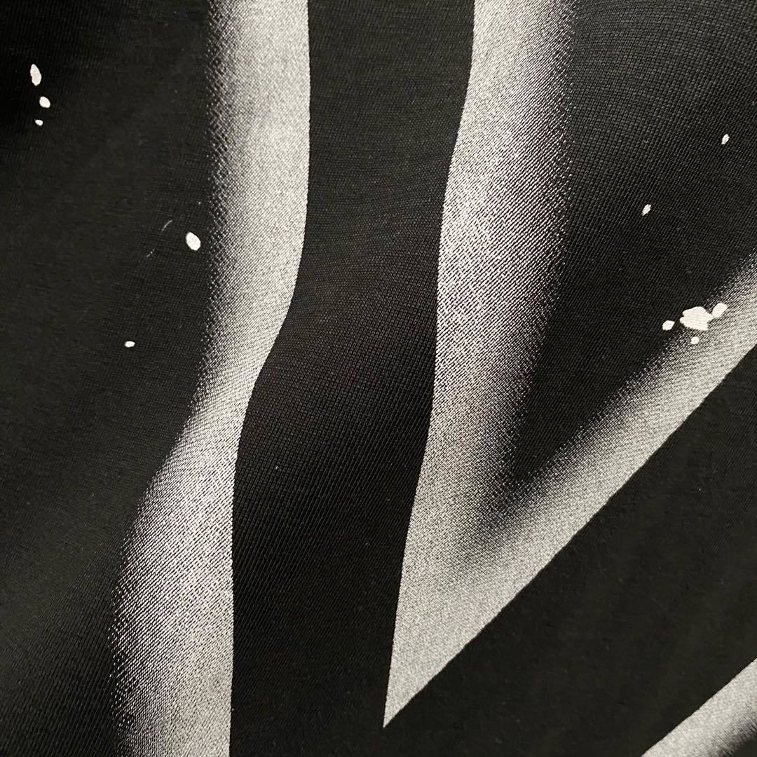 V - TSHIRT