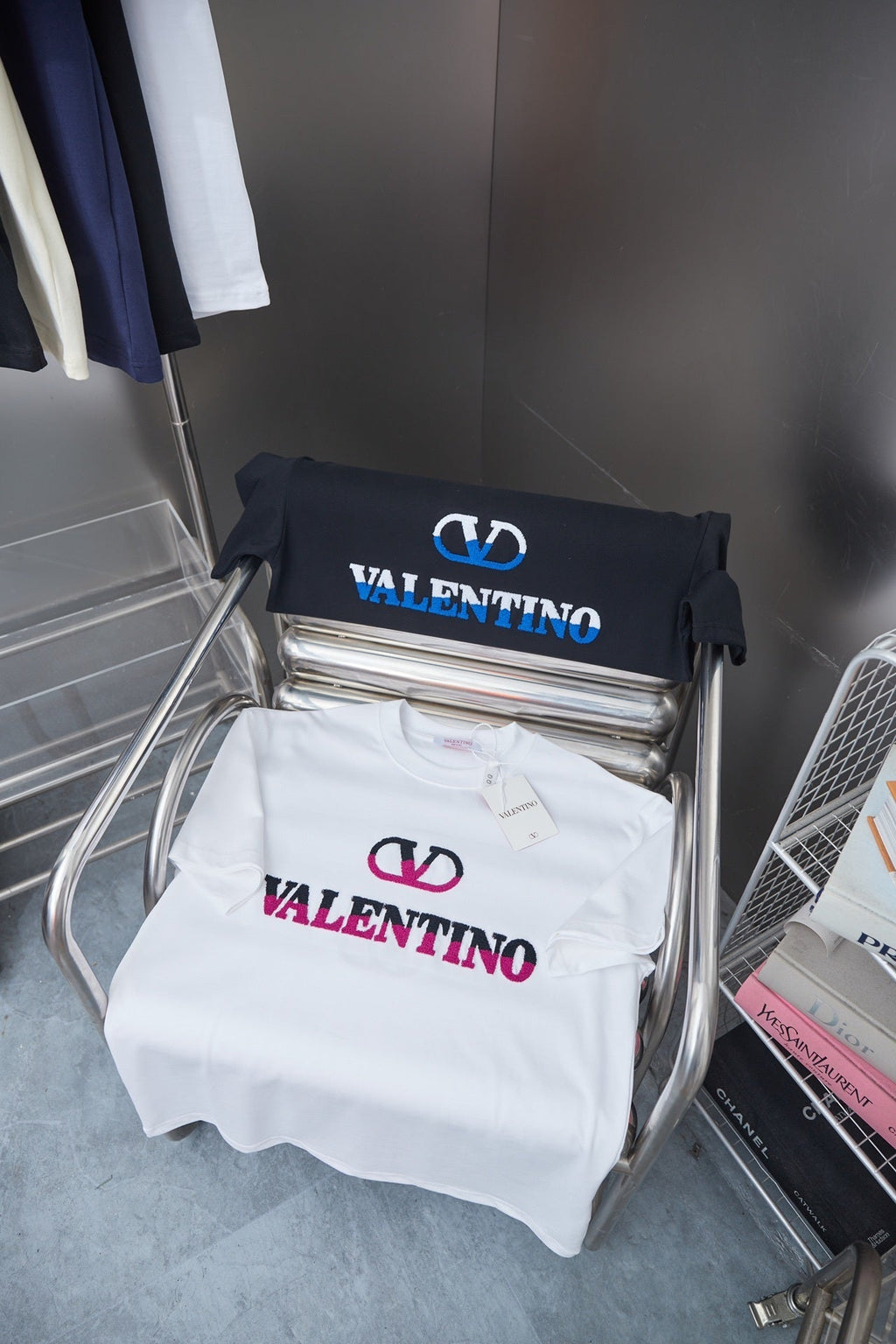 V - TSHIRT VIP