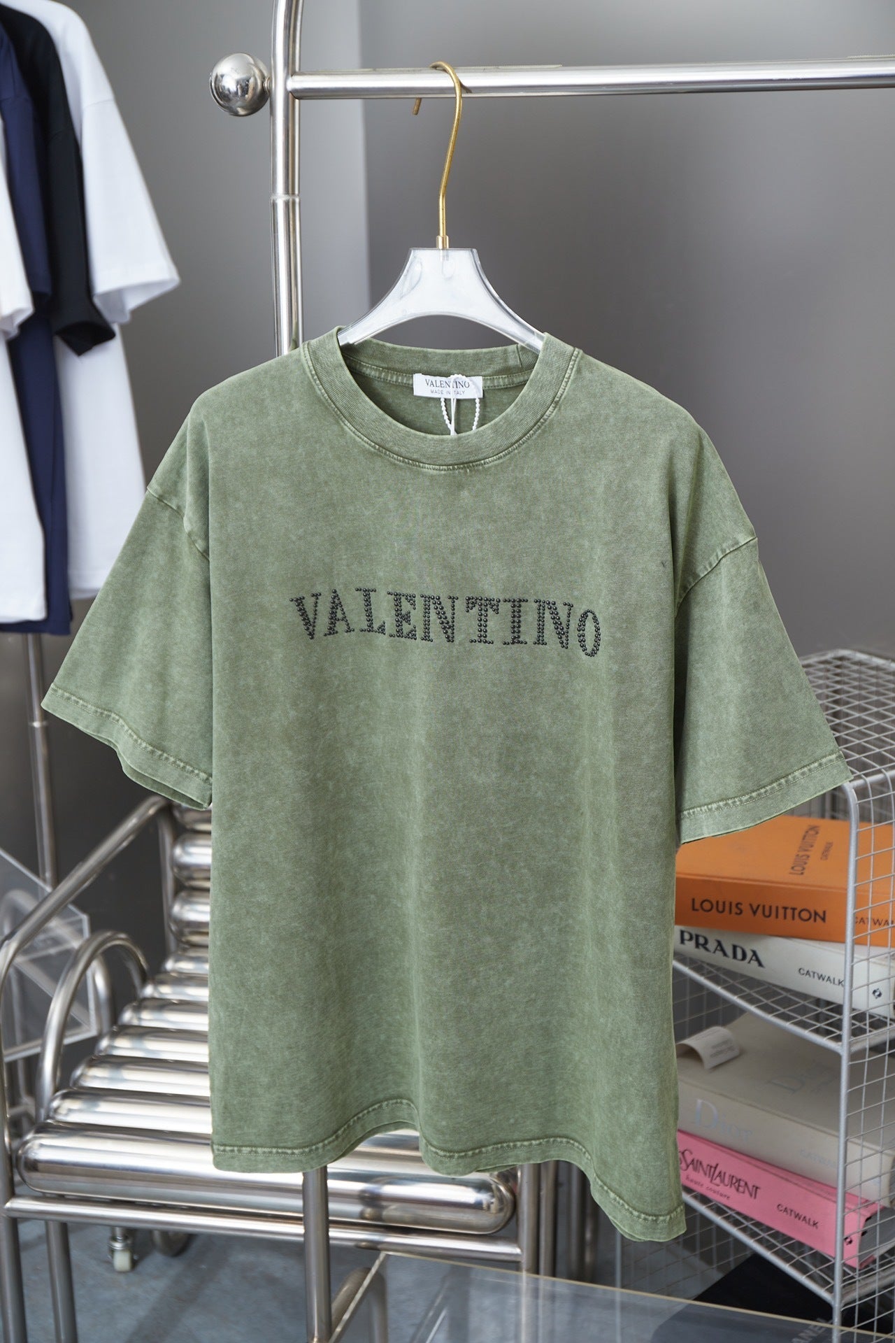 V - TSHIRT