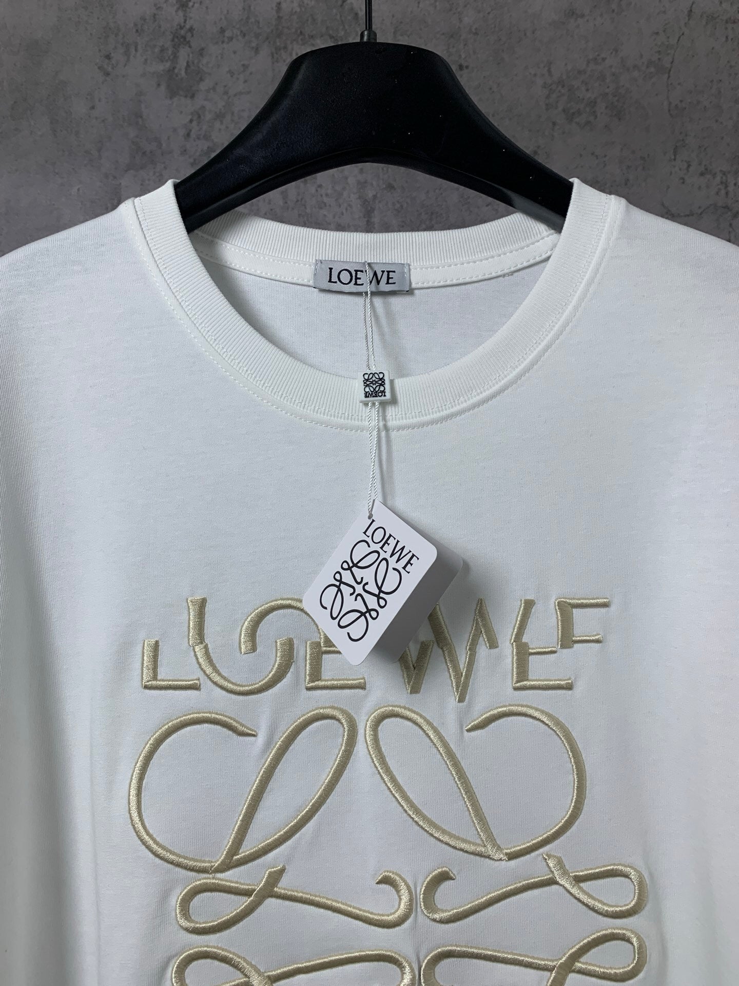 L - TSHIRT