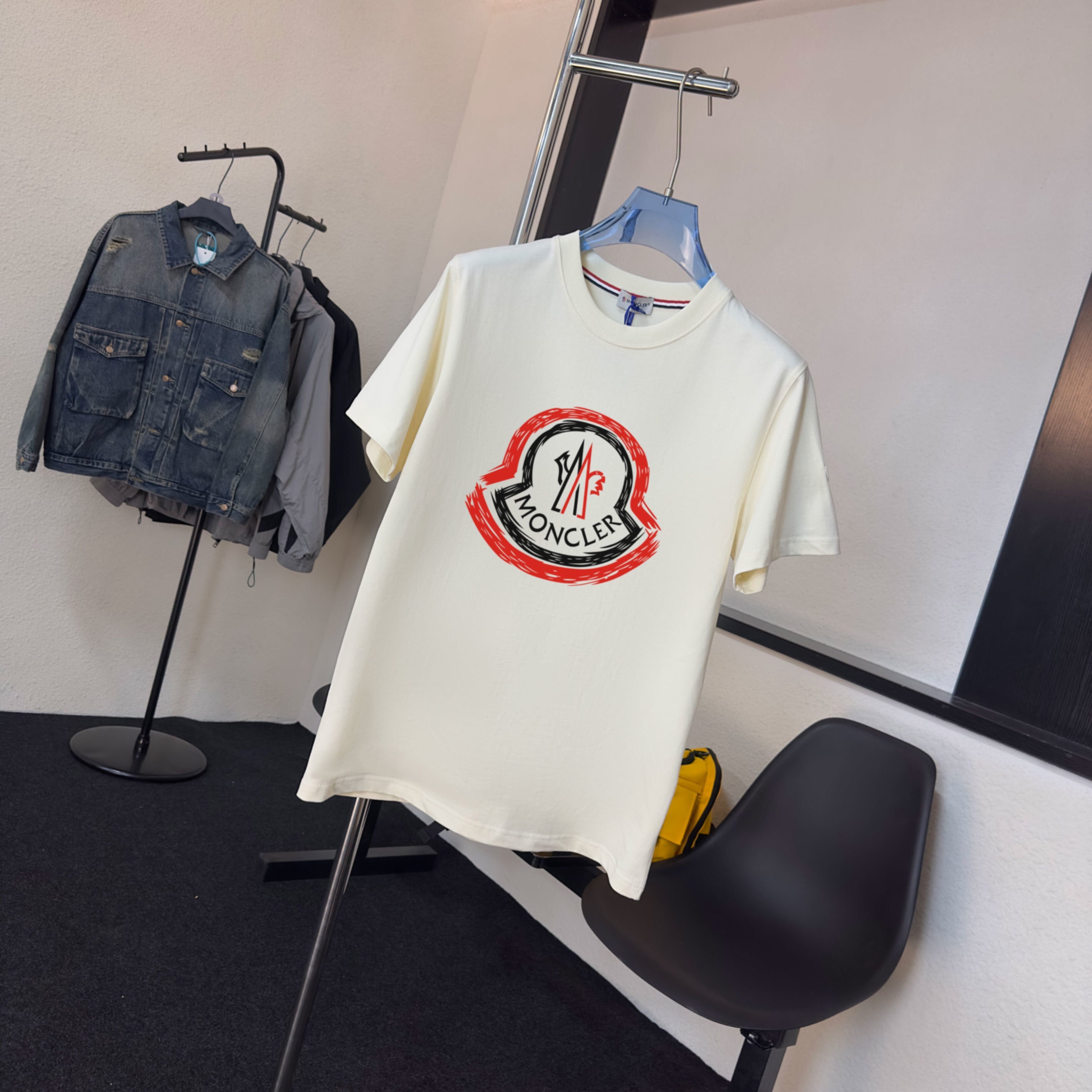 M - TSHIRT