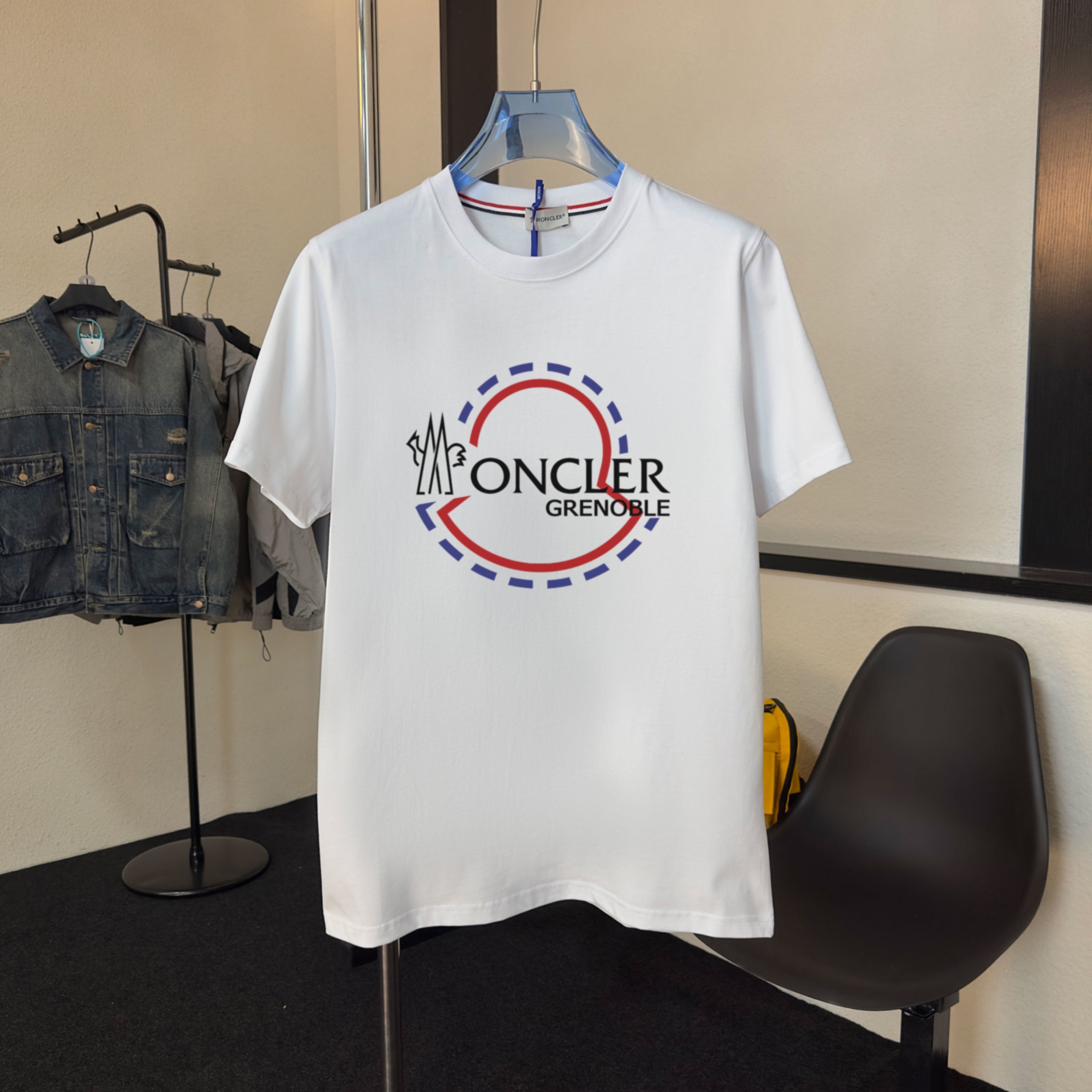 M - TSHIRT