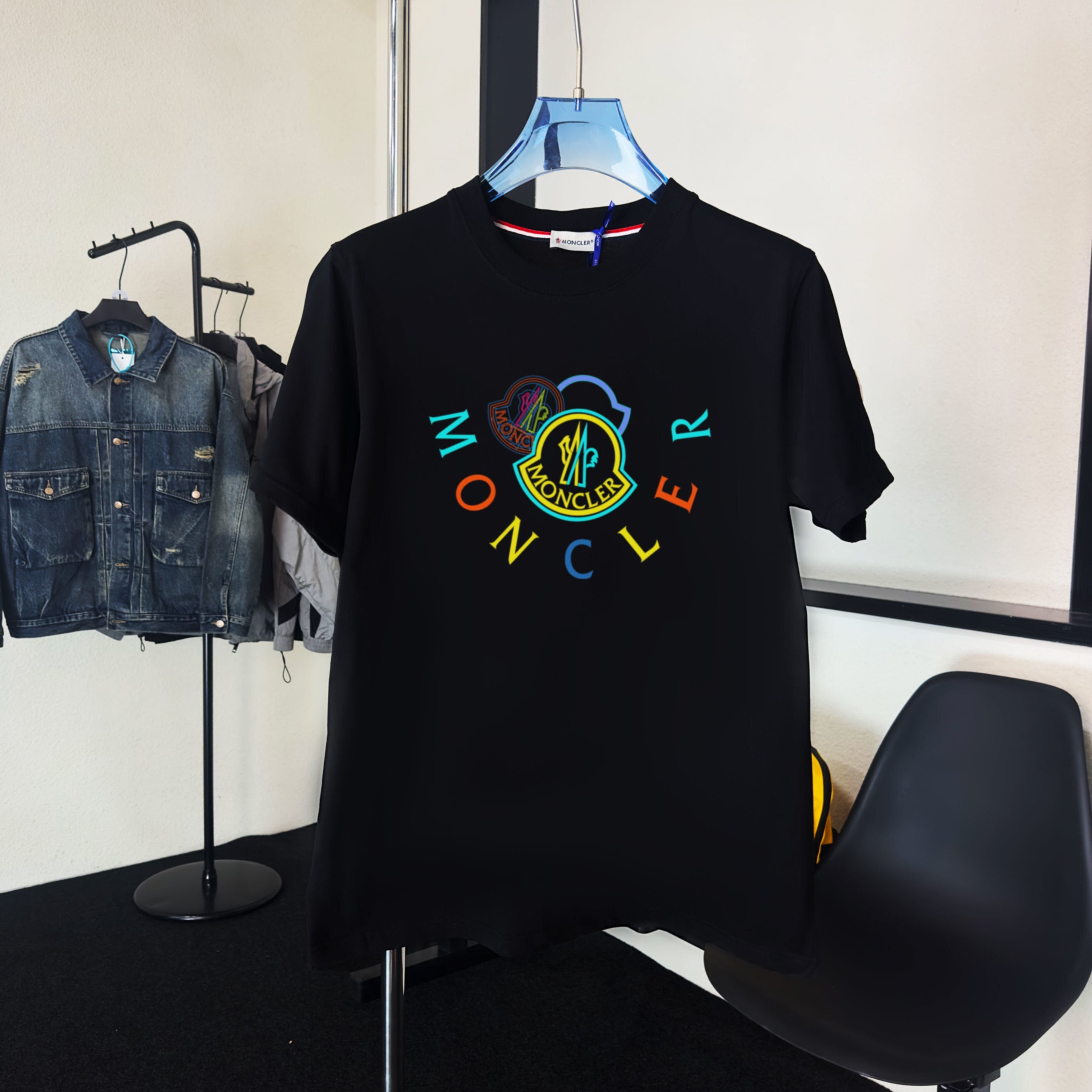 M - TSHIRT