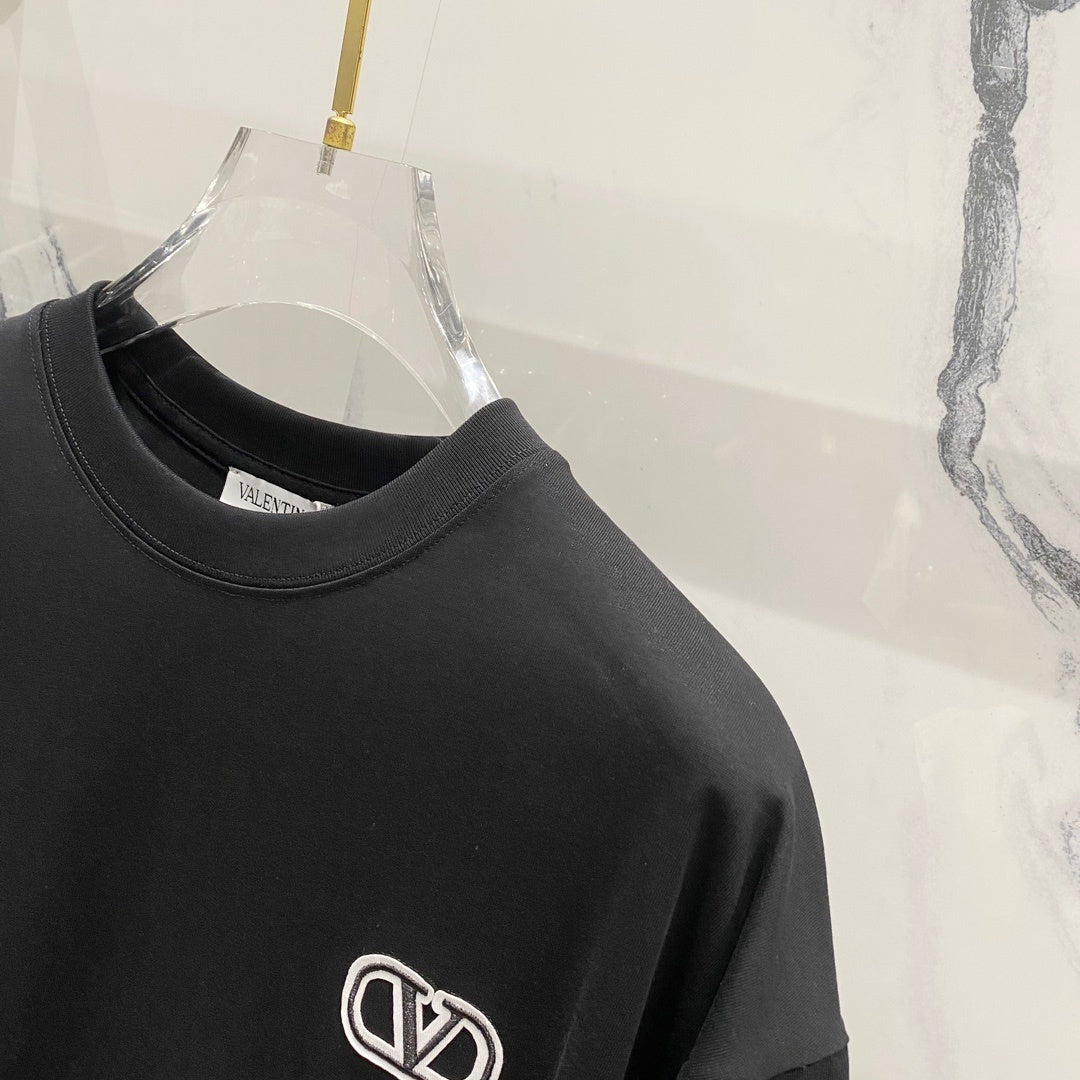 V - TSHIRT
