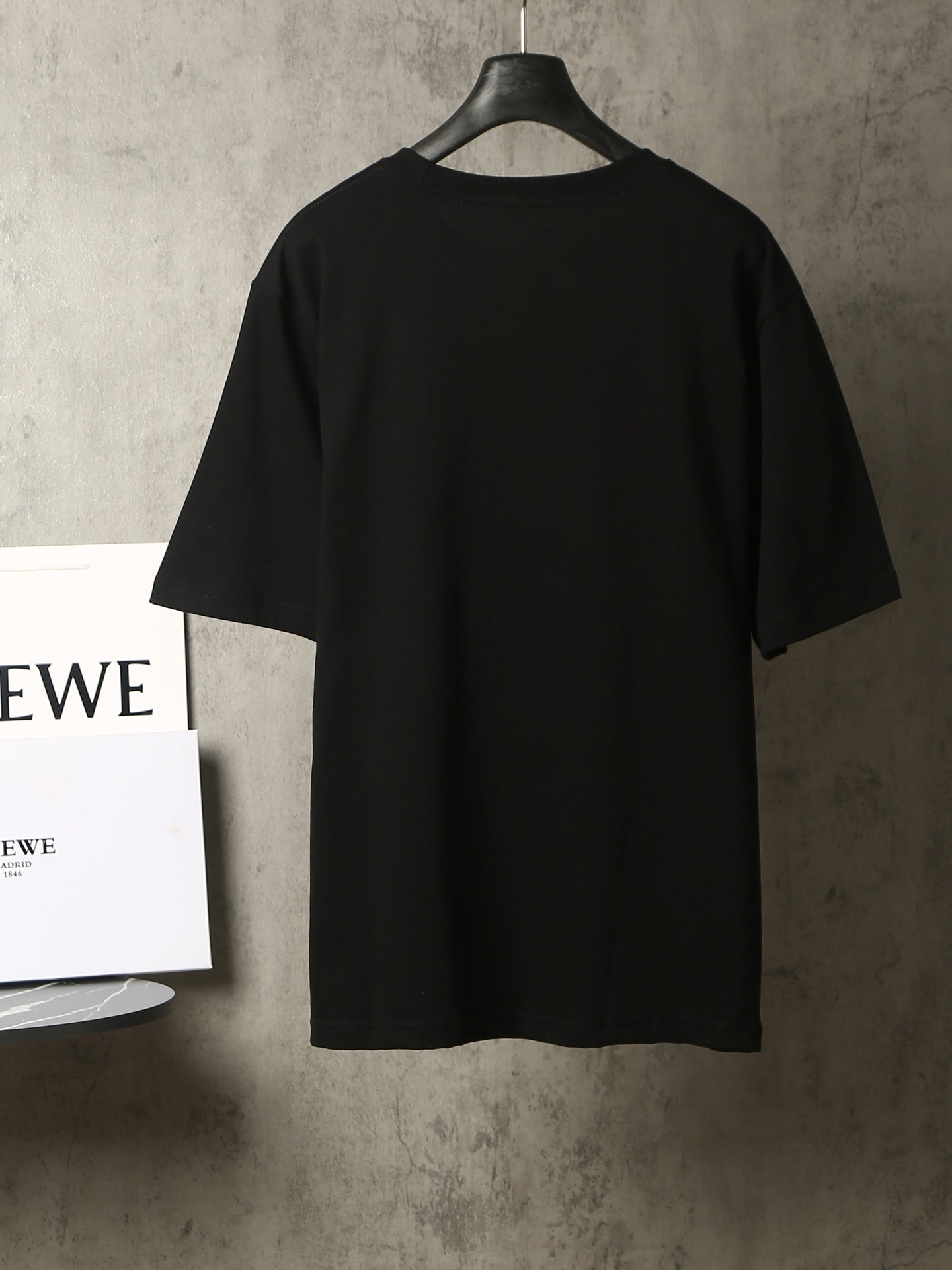 L - TSHIRT
