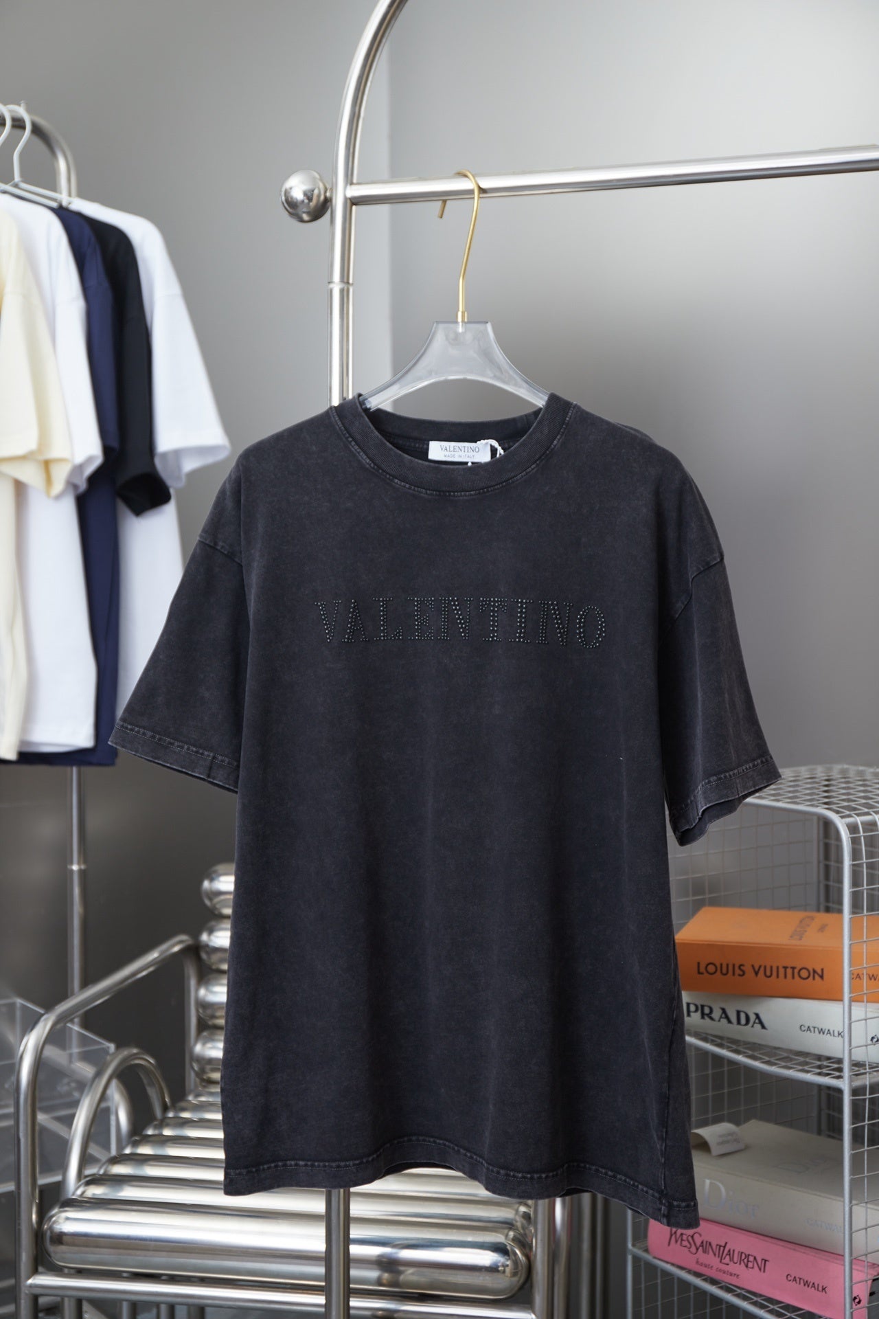 V - TSHIRT VIP