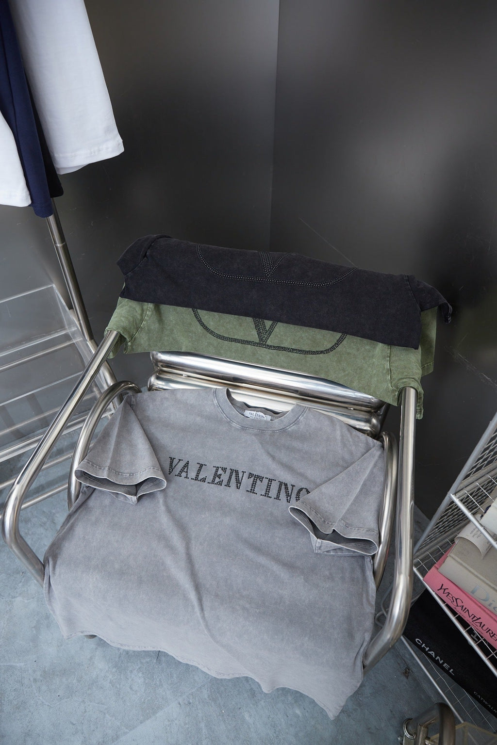 V - TSHIRT VIP