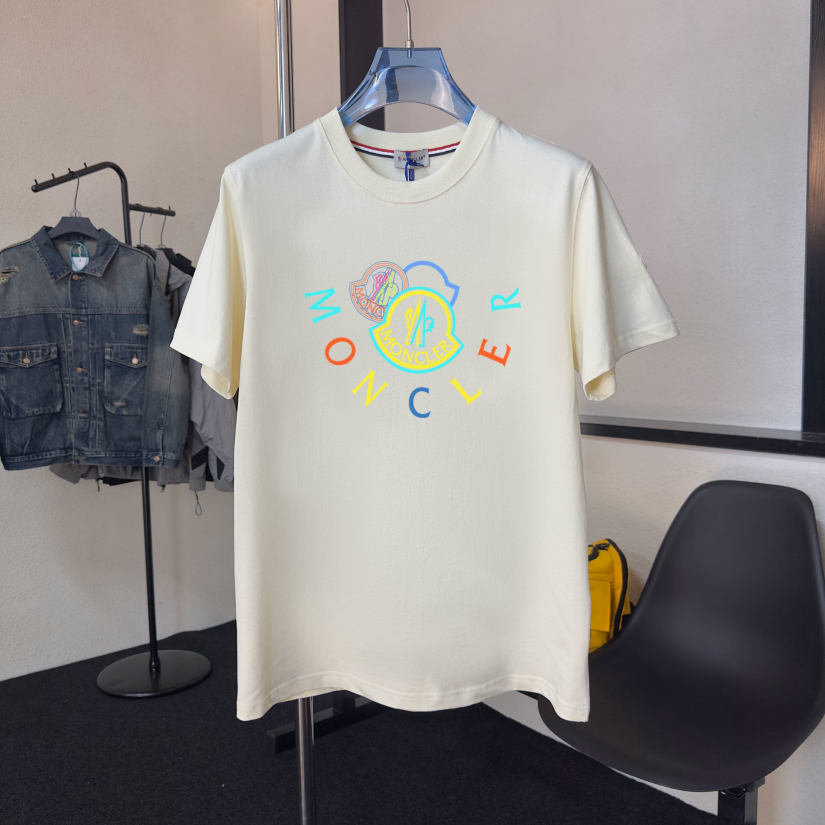 M - TSHIRT
