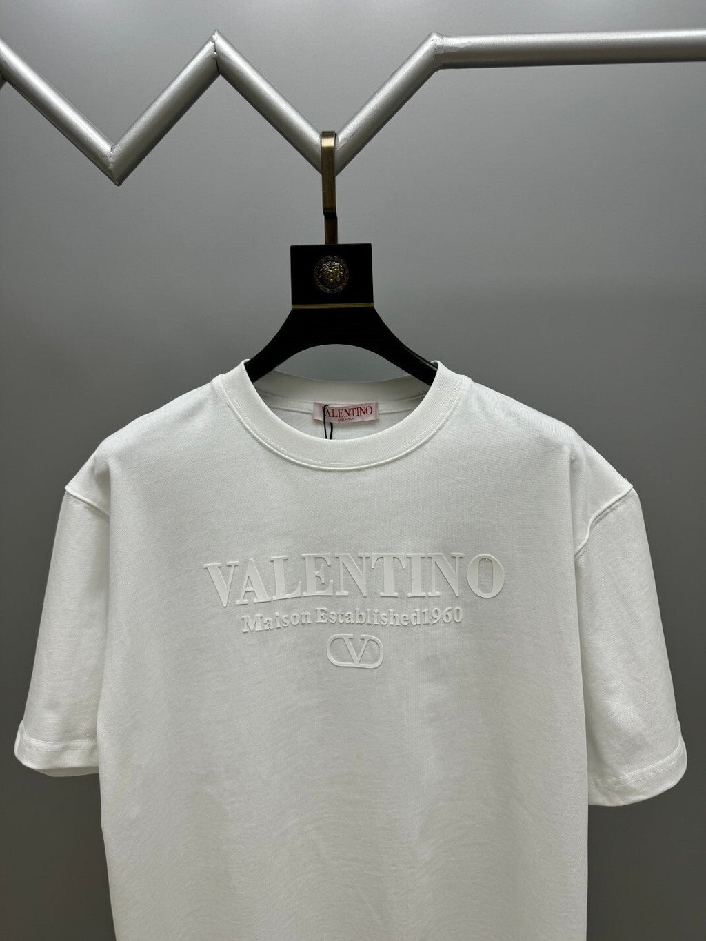 V - TSHIRT