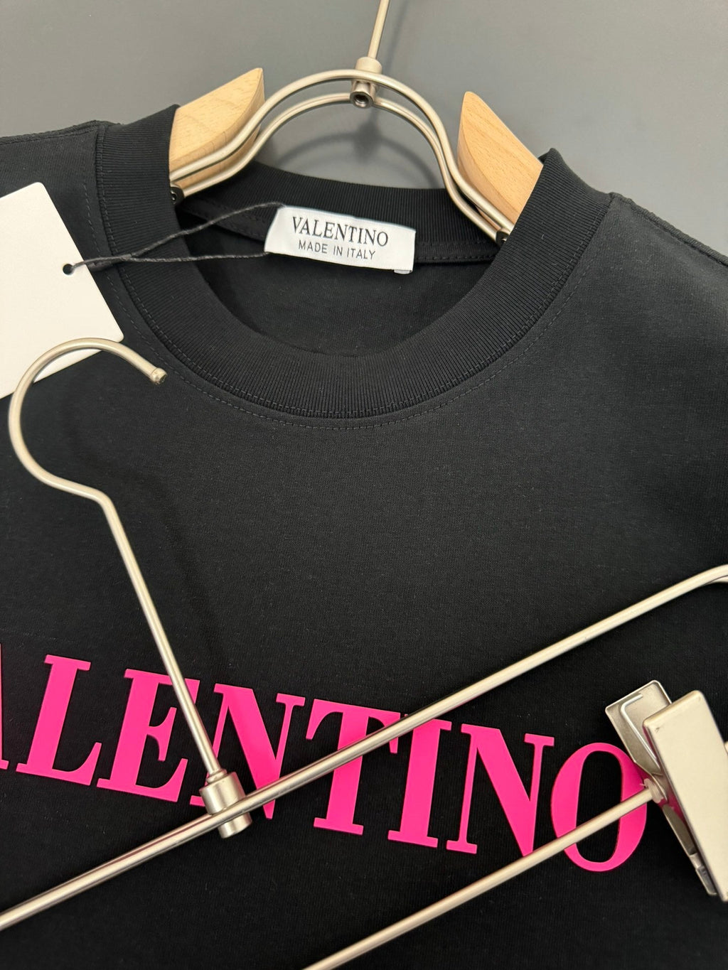 V - TSHIRT