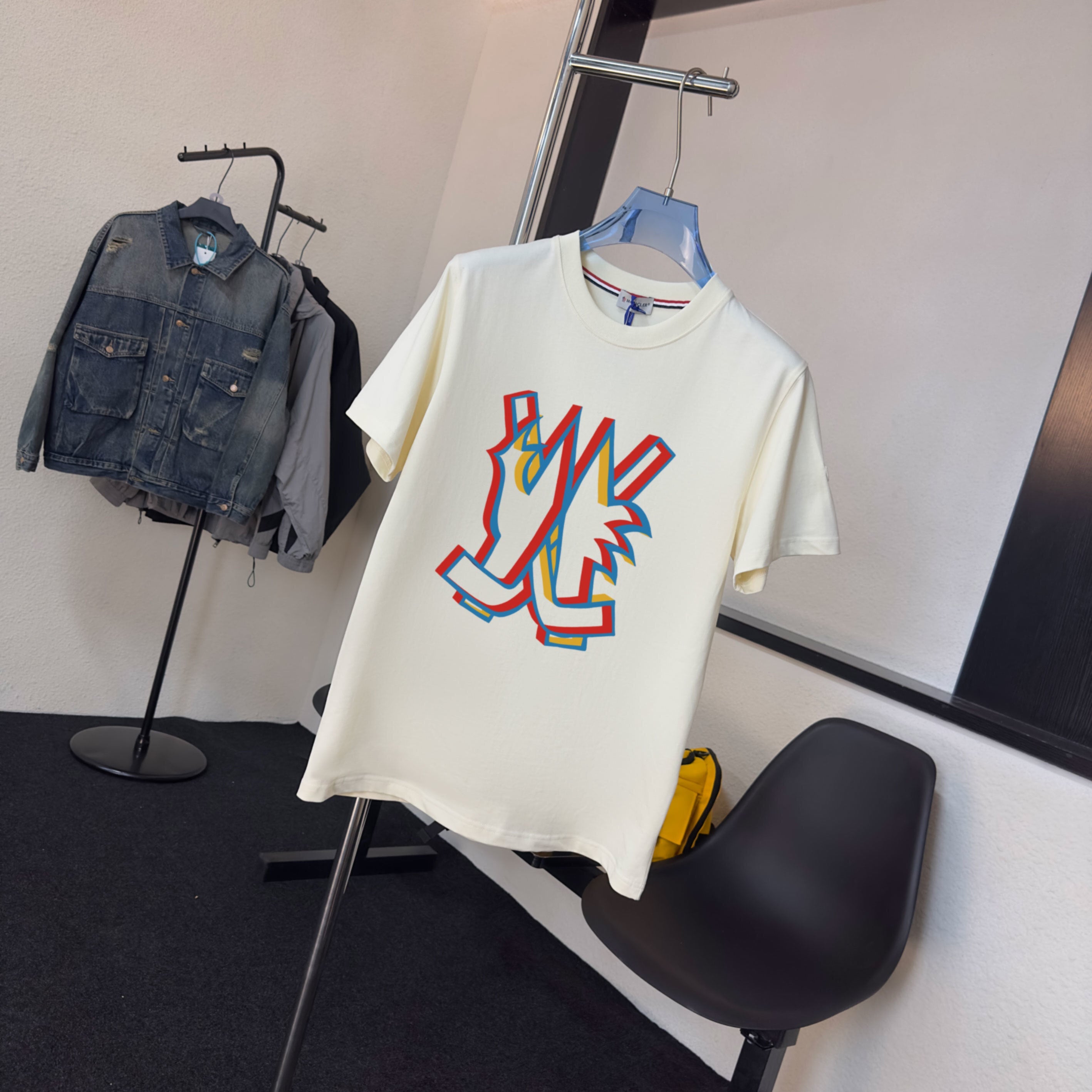 M - TSHIRT