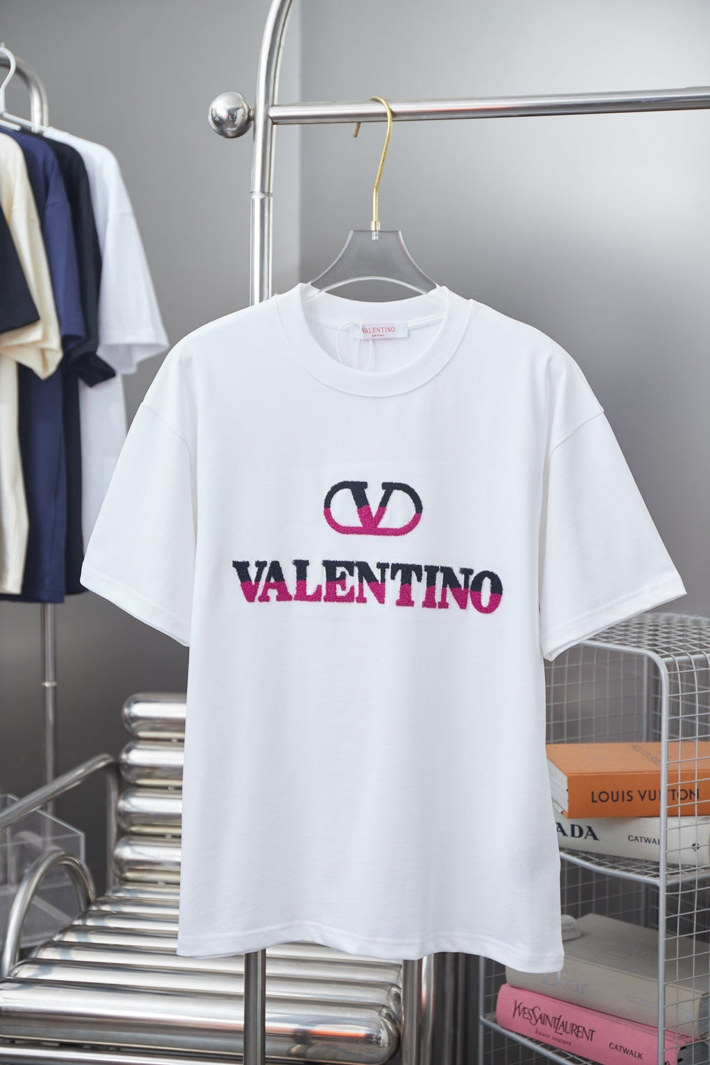 V - TSHIRT