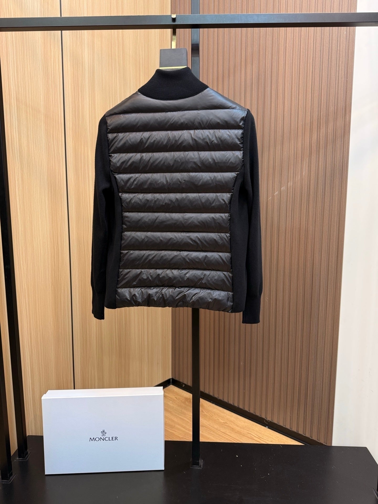 P - CARDIGAN