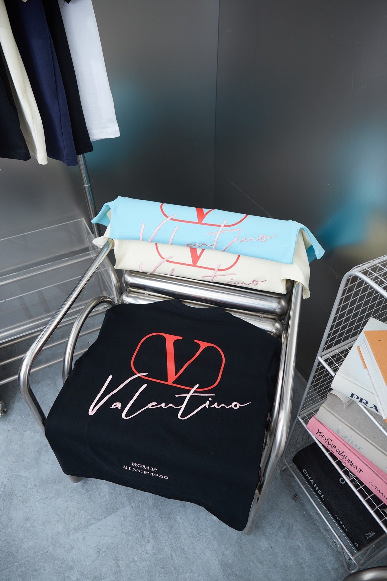 V - TSHIRT