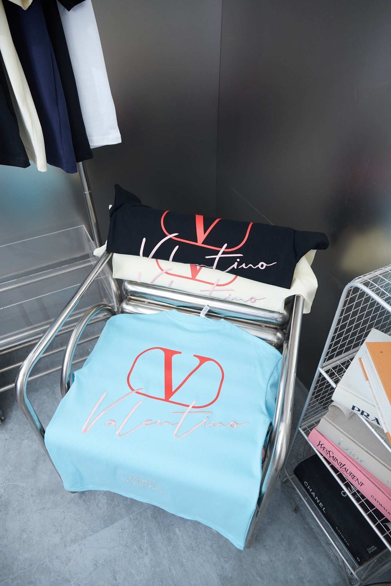V - TSHIRT