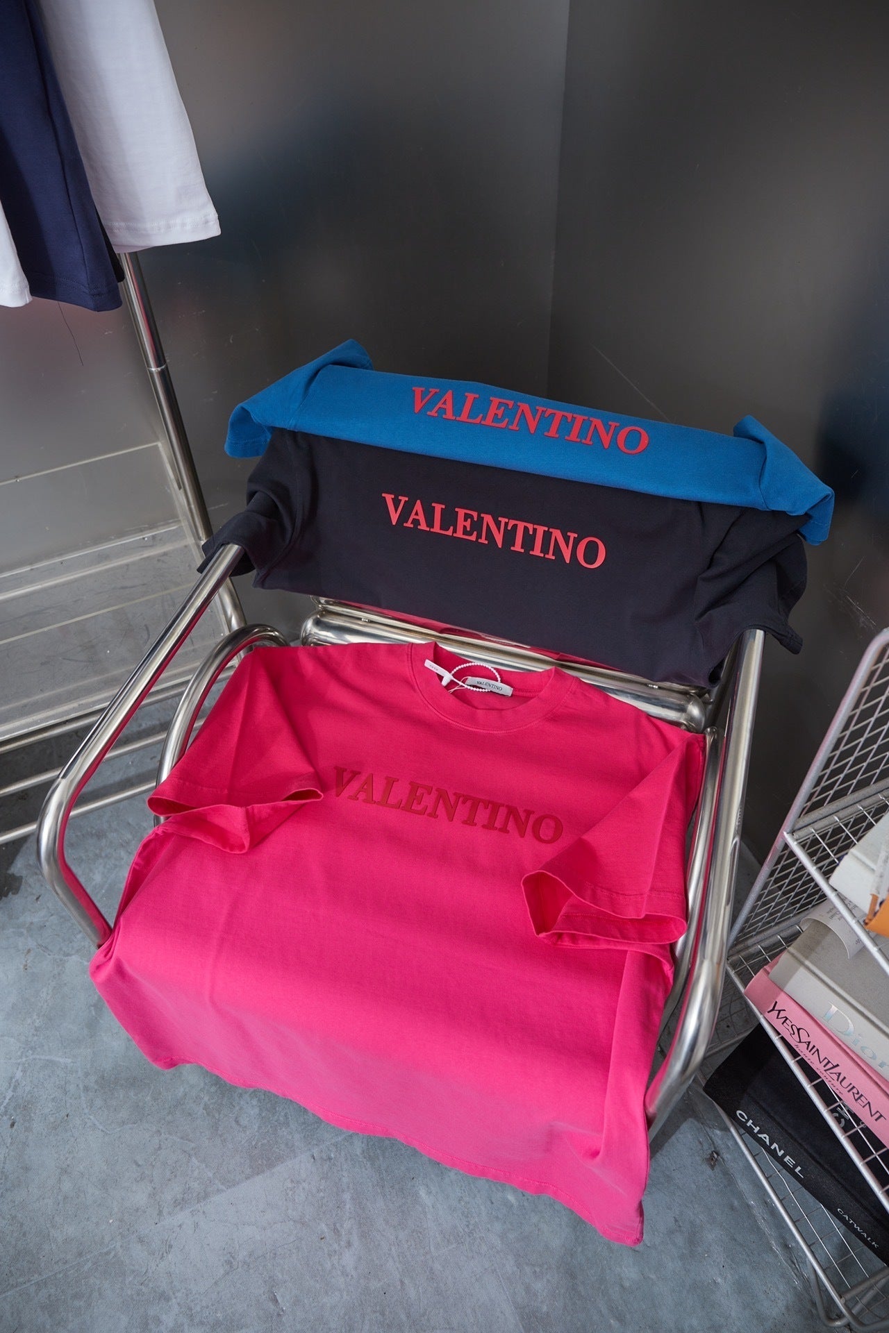 V - TSHIRT VIP