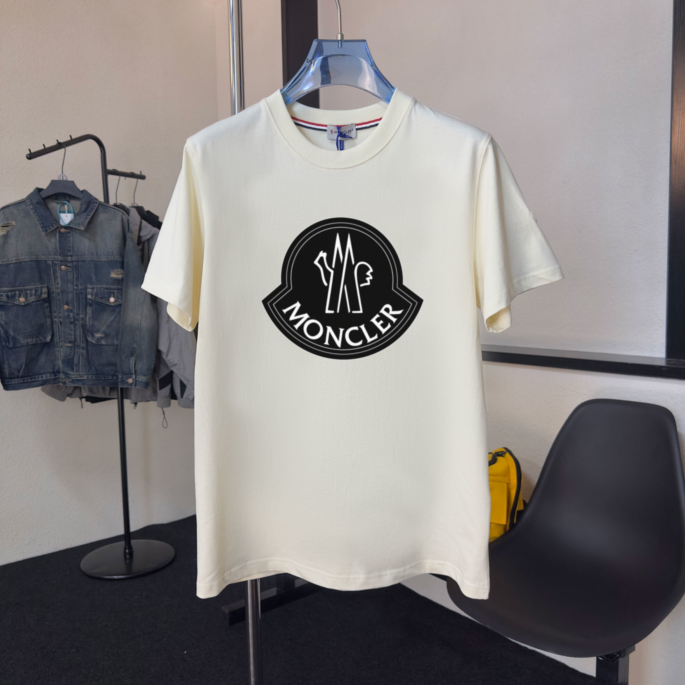 M - TSHIRT