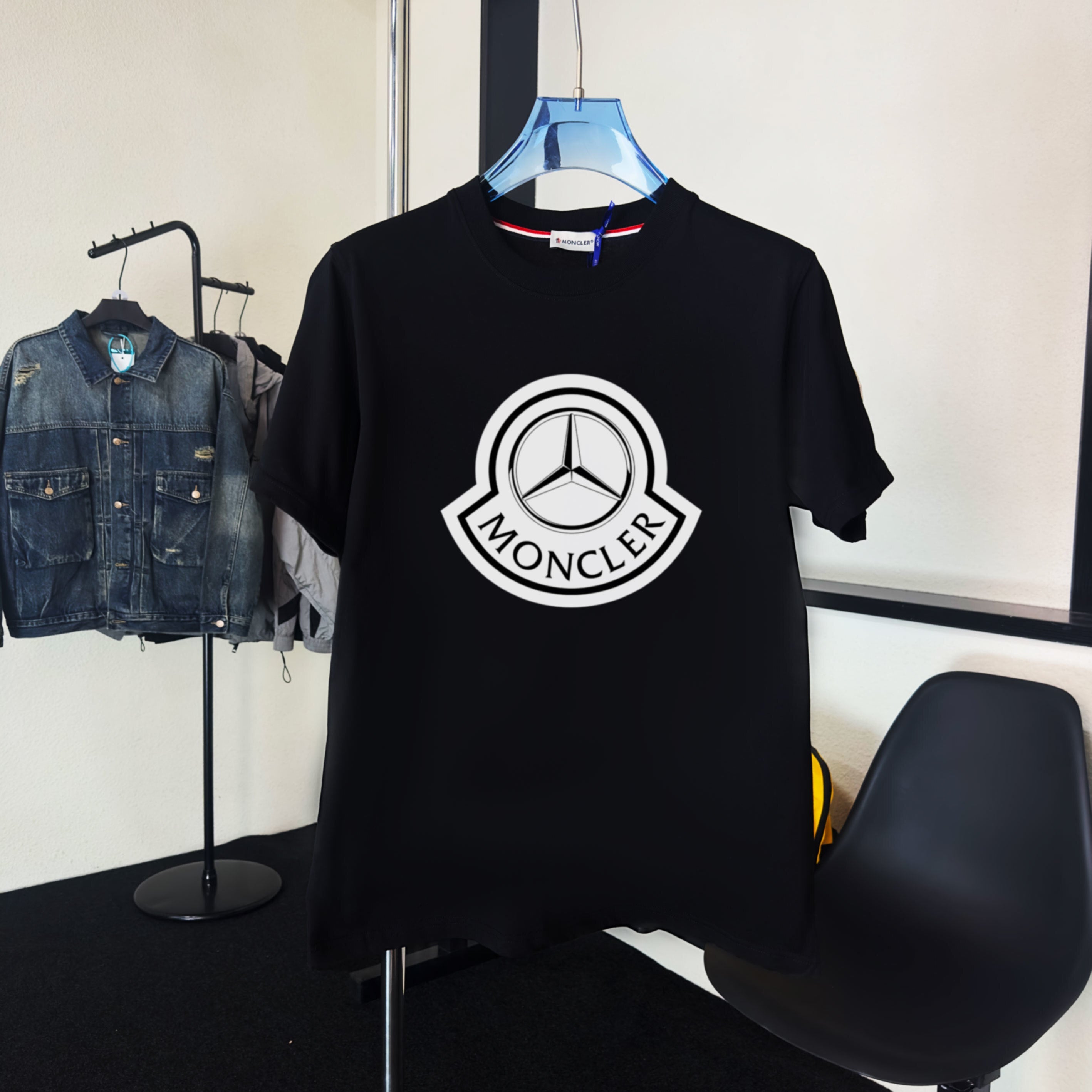 M - TSHIRT