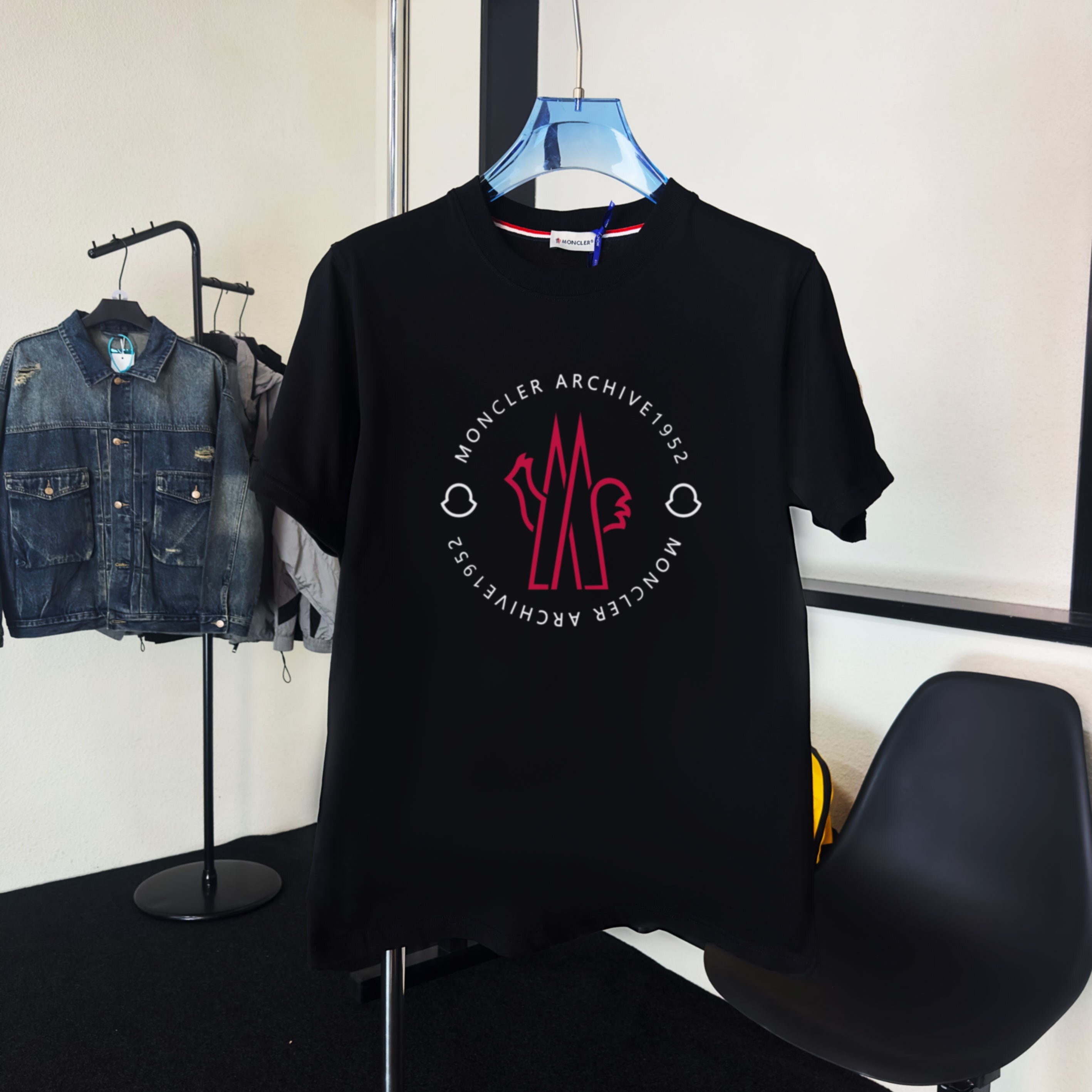 M - TSHIRT