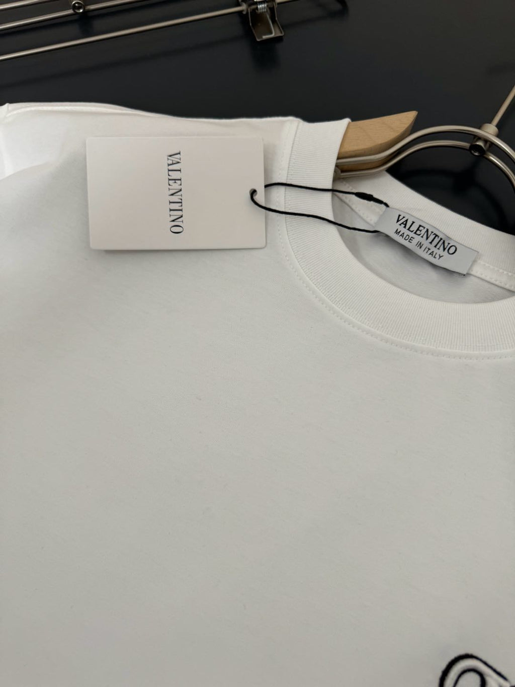 V - TSHIRT