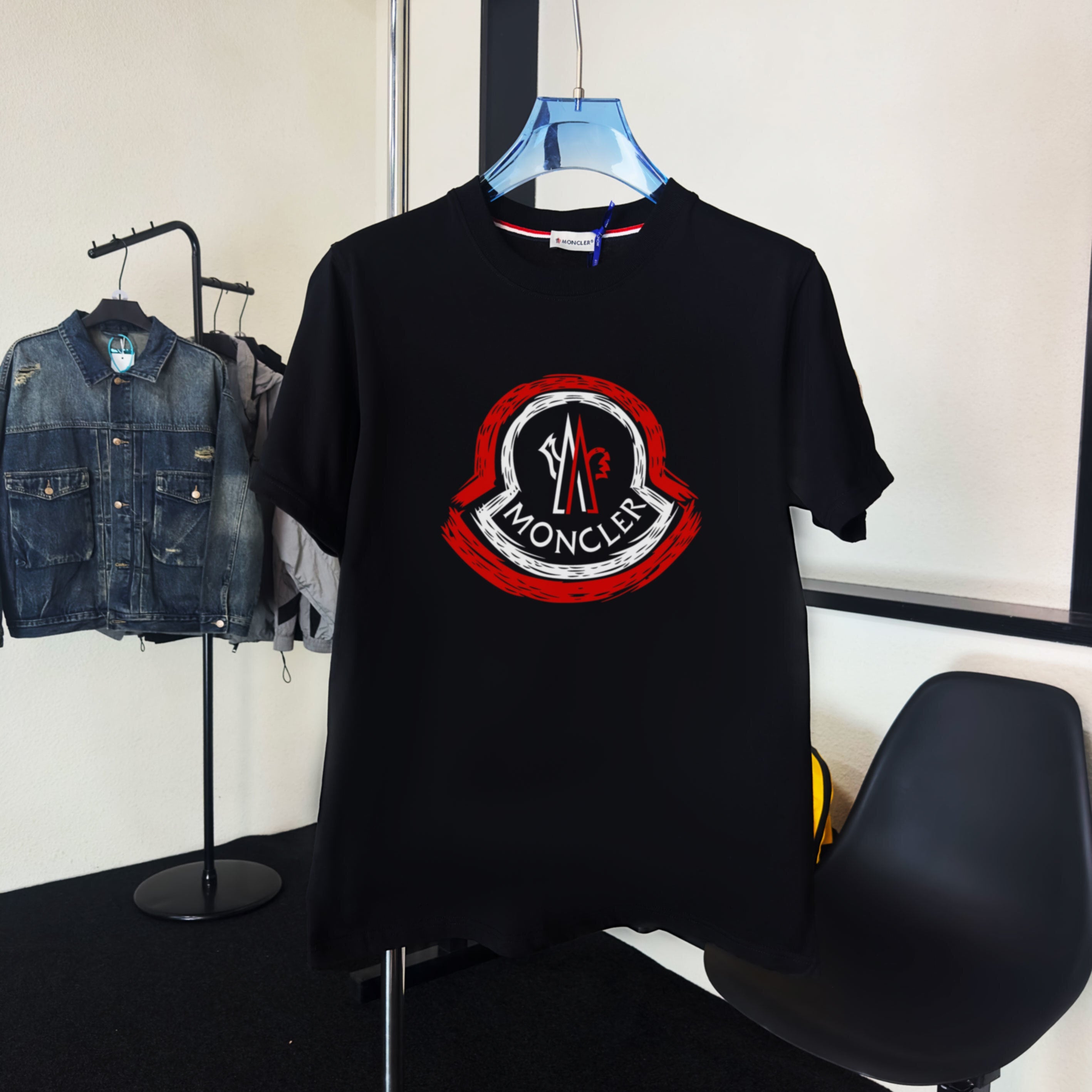 M - TSHIRT