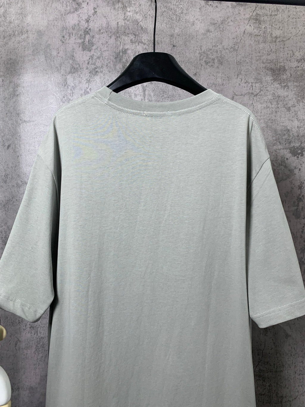 L - TSHIRT