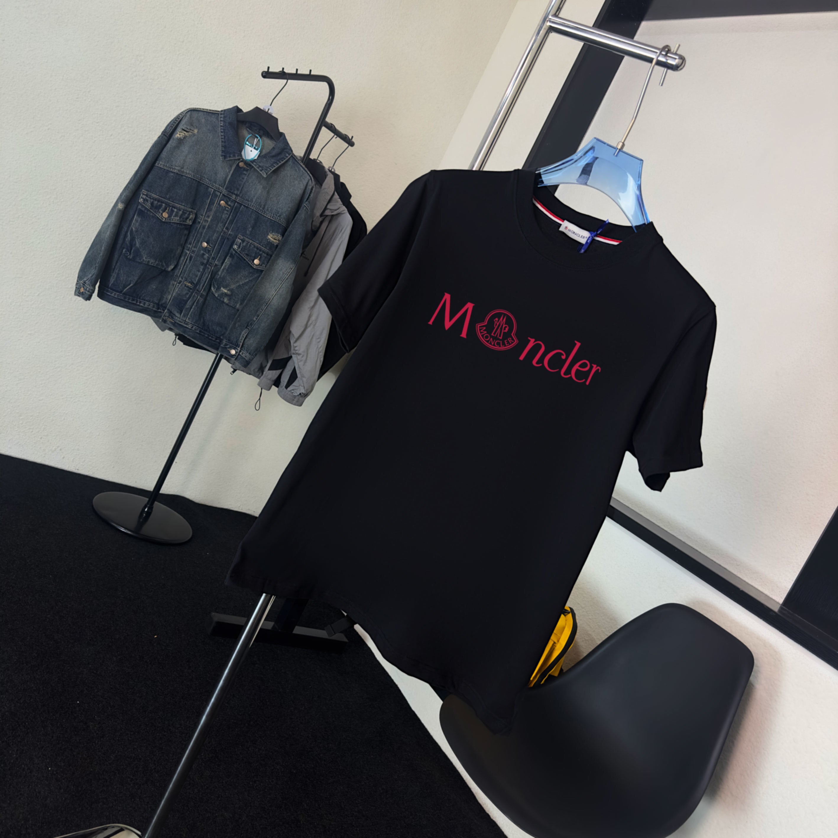 M - TSHIRT