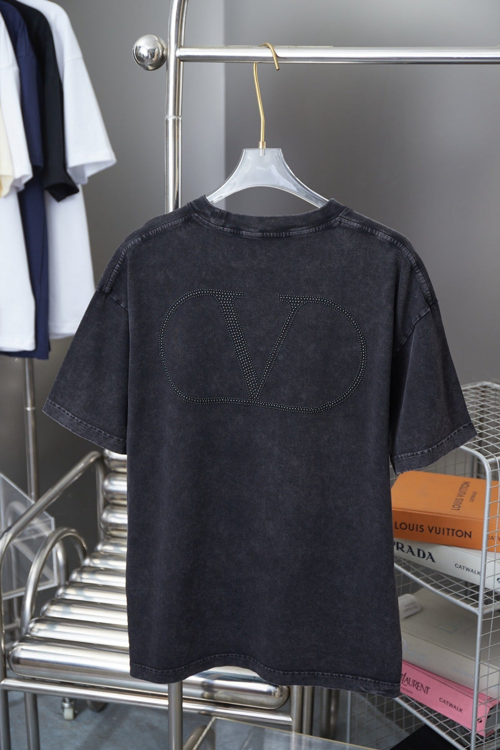 V - TSHIRT VIP