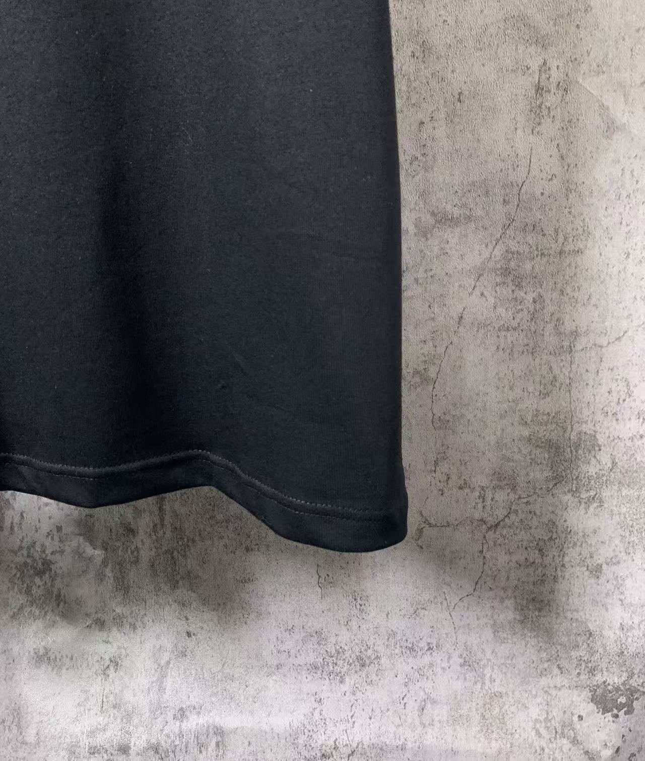 L - TSHIRT